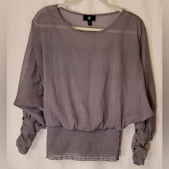 Lightweight blouse - Picture 1 of 3